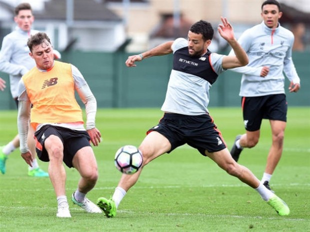 Buổi tập thiếu vắng ngôi sao của Liverpool - Bóng Đá