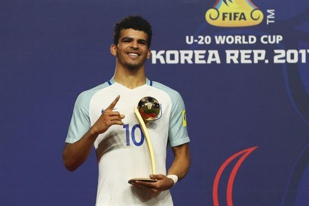 Sao mai Solanke CHÍNH THỨC ra mắt Liverpool - Bóng Đá