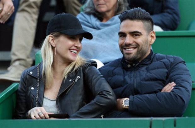 Vợ chồng Radamel Falcao tình tứ đi xem Monte Carlo Masters - Bóng Đá