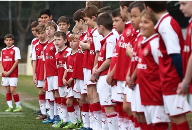 Trước giờ thi đấu, sao Arsenal 'làm loạn' bệnh viên ở Sydney - Bóng Đá