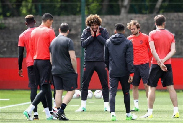 Khủng bố tại Manchester cũng chẳng thể làm Quỷ Đỏ mất vui - Bóng Đá