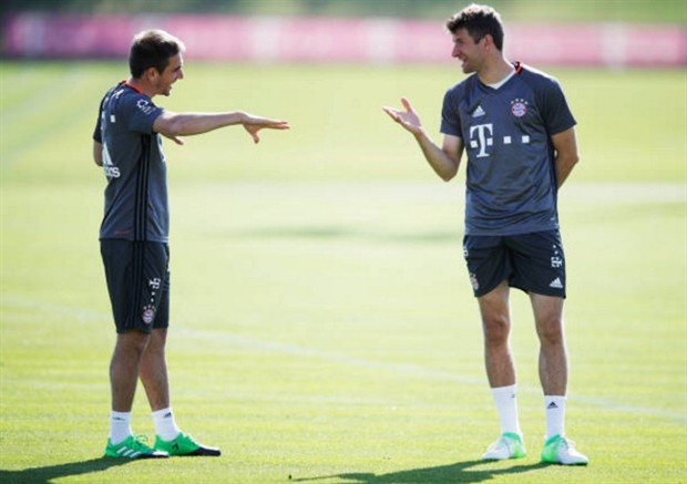 Neuer chính thức trở lại tập, Ancelotti nhẹ cả người - Bóng Đá
