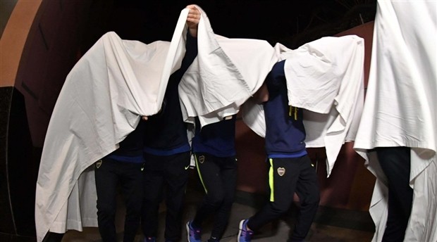 Hậu vô địch, dàn sao Boca Juniors rủ nhau đi nhát ma NHM - Bóng Đá
