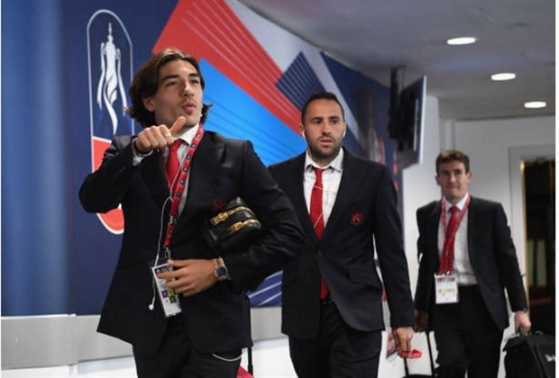 Không thi đấu, Cazorla đi 'thám thính' Chelsea giúp Arsenal - Bóng Đá