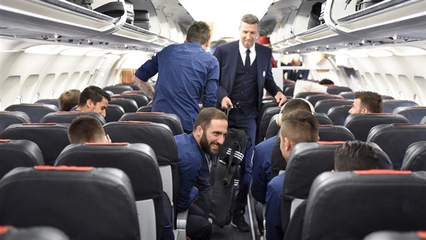 Dàn sao Juventus hừng hực tiến quân tới Monaco - Bóng Đá
