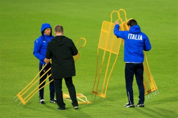 U21 Italia tập xuyên đêm cho ngày ra mắt - Bóng Đá