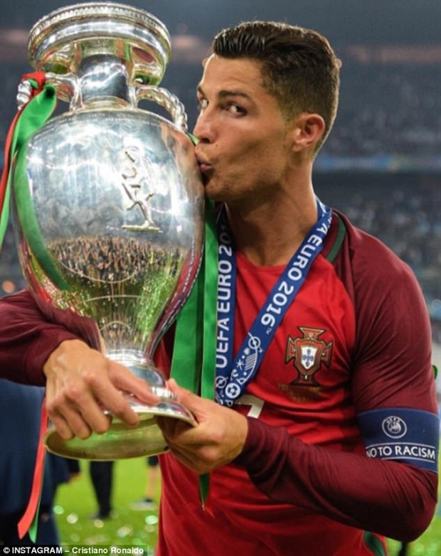 Đã vô địch, Chelsea vẫn 'hết mình' trên sân tập - Bóng Đá