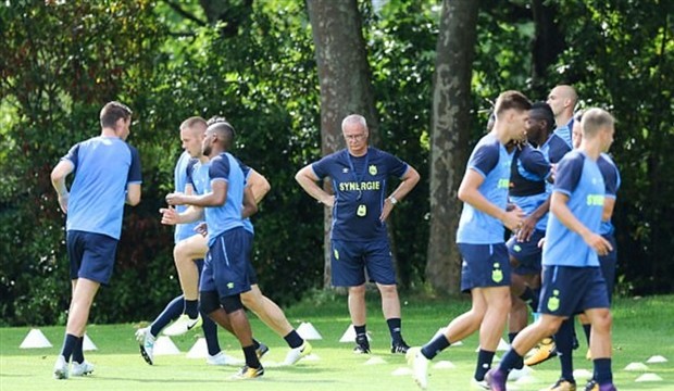 'Gã thợ hàn' Ranieri chính thức ra mắt Nantes  - Bóng Đá
