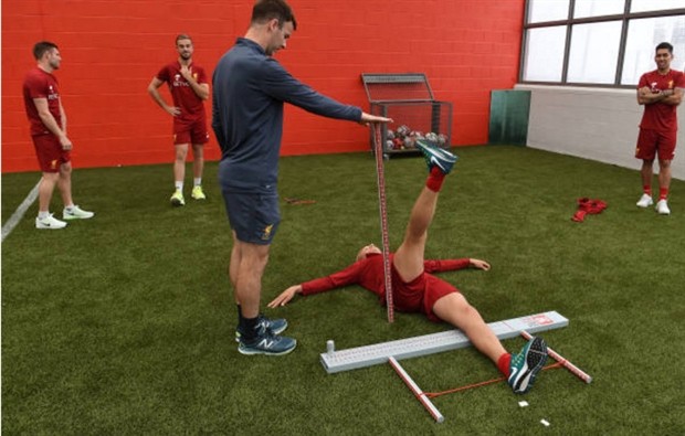 Dàn sao Liverpool cười hết ga trong ngày hội quân - Bóng Đá