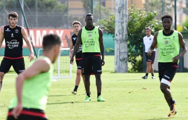 Tương lai đã chốt, Balotelli trở lại tập luyện cùng Nice - Bóng Đá