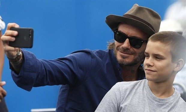 Beckham lại 'giết thời gian' cùng banh nỉ - Bóng Đá