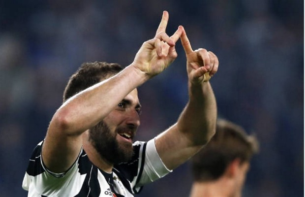 Juve được một loạt chân dài tiếp sức trước chung kết Coppa Italia - Bóng Đá
