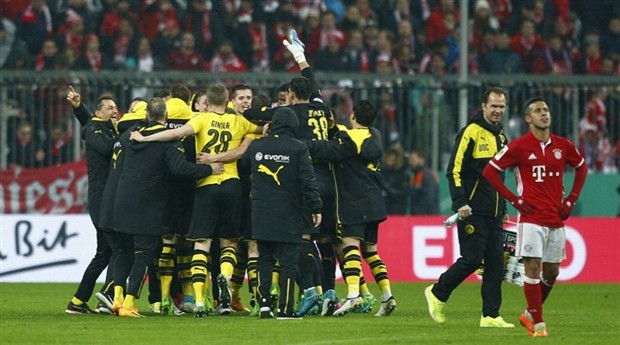 Ngược dòng kịch tính trước Bayern, Dortmund hướng tới danh hiệu đầu tiên - Bóng Đá