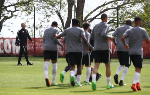 Trước thềm đại chiến, Mbappe vẫn rất 'nhí nhảnh' trên sân tập - Bóng Đá