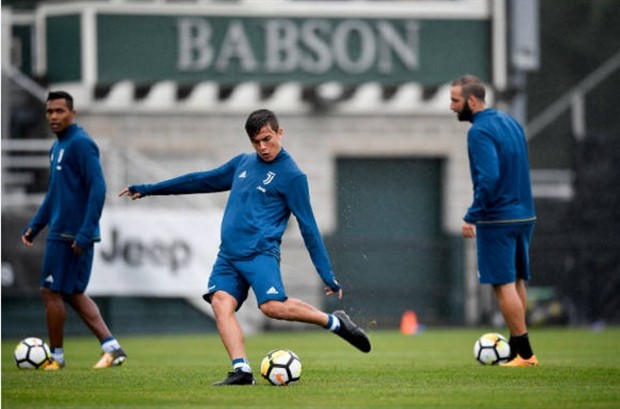 Juventus sẽ hạ PSG bằng những cú Volley? - Bóng Đá