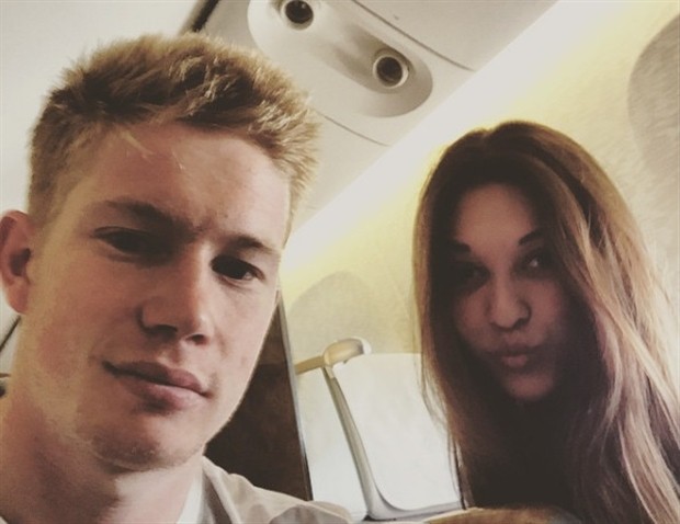 Theo kịp trào lưu, đến lượt De Bruyne lên xe bông - Bóng Đá