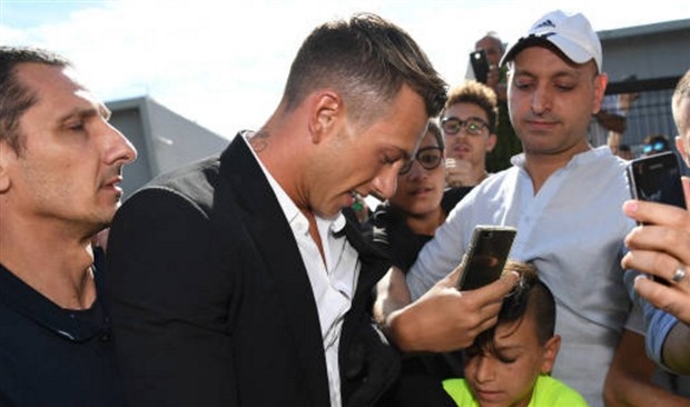 Số 10 mới, Bernardeschi đã có mặt tại Juventus - Bóng Đá