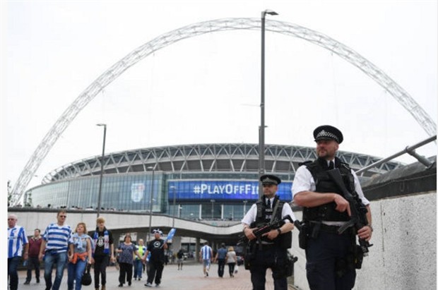 Wembley lại 'dậy sóng' chào đón tân binh Premier League - Bóng Đá