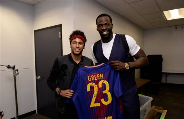 Hậu chia tay, Neymar cực chất tấn công làng NBA - Bóng Đá