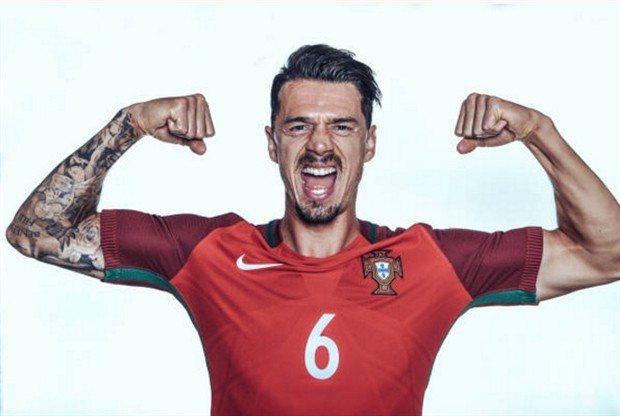 Bale đóng vai golf thủ đi vận động từ thiện - Bóng Đá