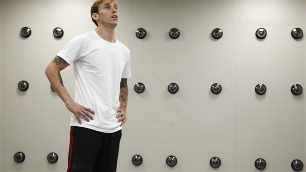 Chỉ một mình, Biglia vẫn tập luyện điên cuồng tại Milan - Bóng Đá