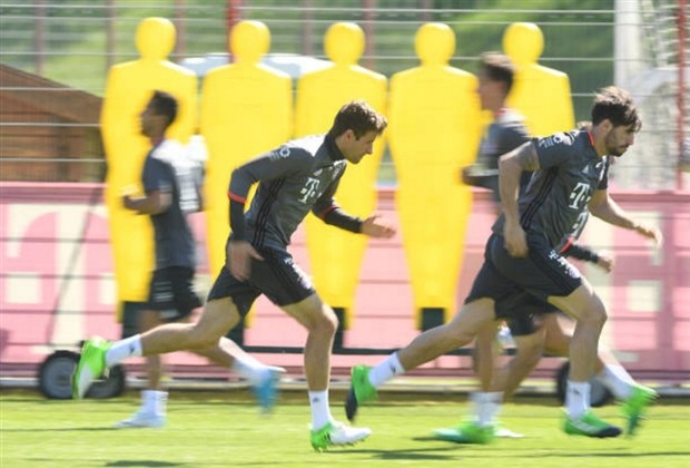 3 trận liền không thắng, Bayern vẫn không lo? - Bóng Đá