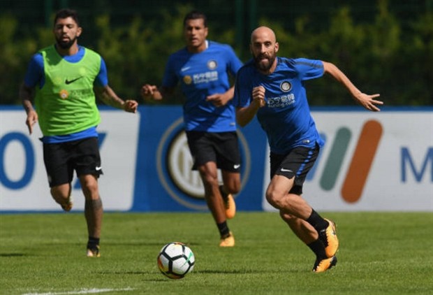 Spalletti liên tục lắc đầu với thái độ tập luyện của Inter - Bóng Đá