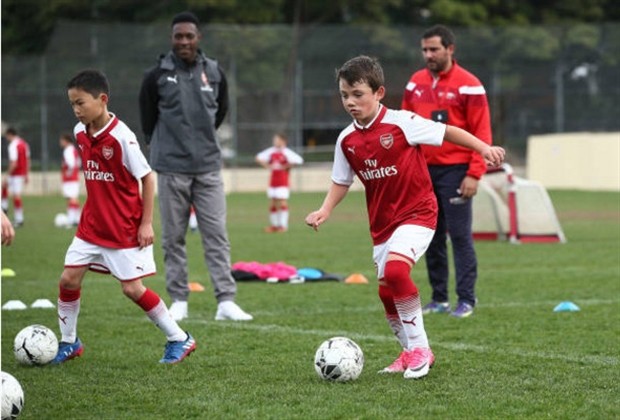 Trước giờ thi đấu, sao Arsenal 'làm loạn' bệnh viên ở Sydney - Bóng Đá