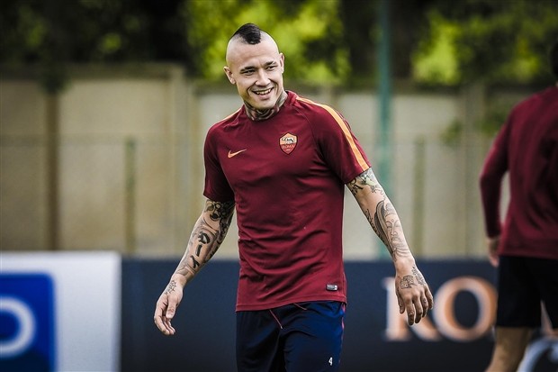 Roma 'thiếu lửa' trước giờ đại chiến với Milan - Bóng Đá