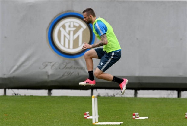 Không còn Pioli, Inter tập luyện dưới sự giám sát của thuyền trưởng Azzurri - Bóng Đá