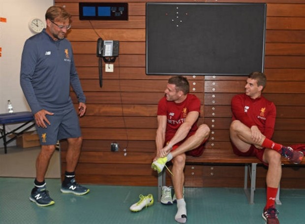 Dàn sao Liverpool cười hết ga trong ngày hội quân - Bóng Đá