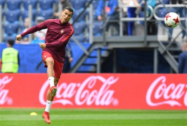 Dàn sao New Zeland căng thẳng trước giờ chạm mặt Ronaldo - Bóng Đá