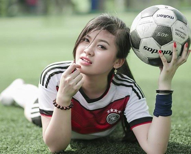 10 bức ảnh ấn tượng tại 'Sống cùng World Cup' - Bóng Đá