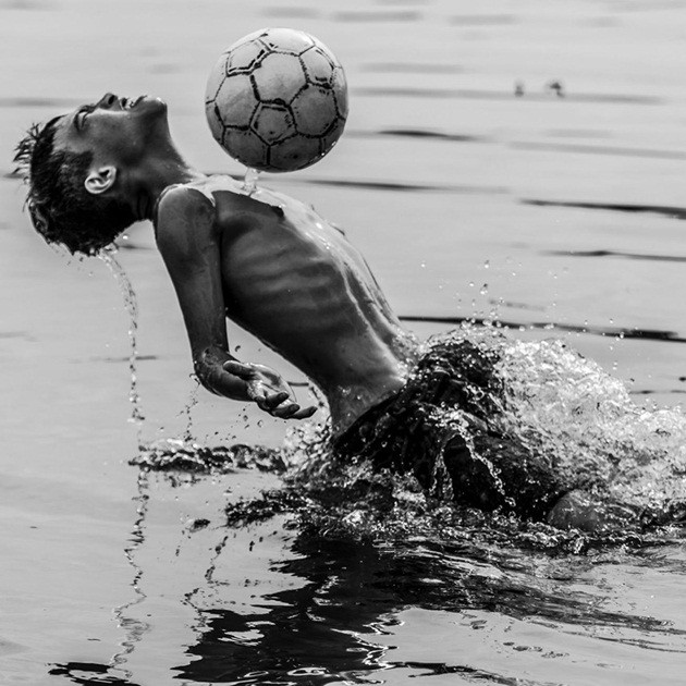 10 bức ảnh ấn tượng tại 'Sống cùng World Cup' - Bóng Đá