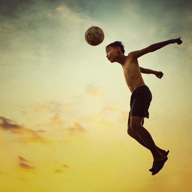 10 bức ảnh ấn tượng tại 'Sống cùng World Cup' - Bóng Đá