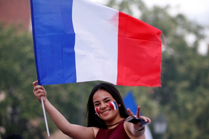 World Cup: Vùng cỏ xanh không biên giới - Bóng Đá