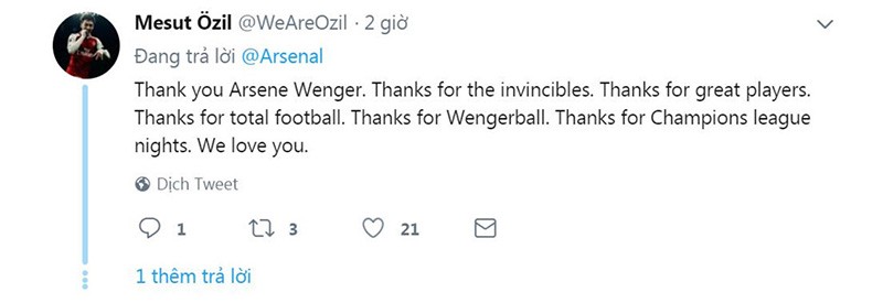 Khoảnh khắc HLV Wenger cúi chào CĐV Arsenal lần cuối gây xúc động - Bóng Đá
