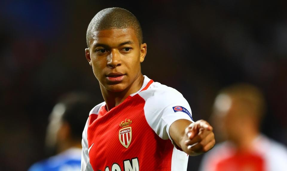 Điểm tin tối 19/08: Mourinho chưa dám mơ vô địch; Mbappe ở rất gần PSG - Bóng Đá