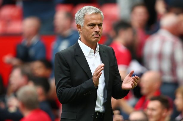 Man Utd phản đối kết thúc sớm 'phiên chợ Hè' - Bóng Đá