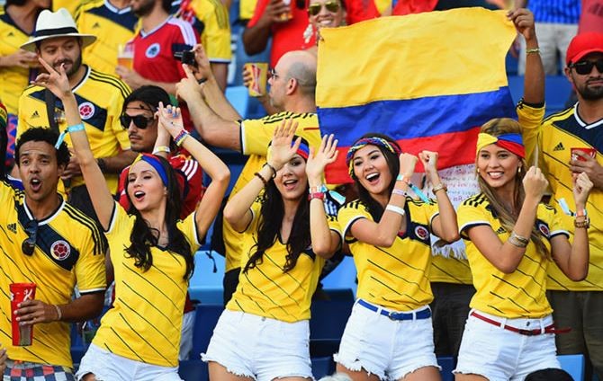Những hội chị em nào làm cả World Cup xốn xang? - Bóng Đá
