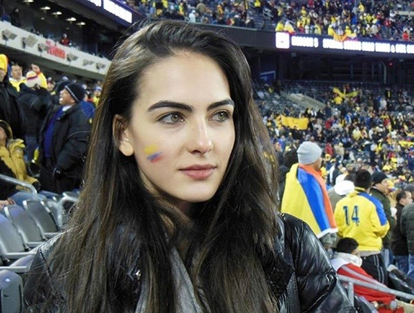 Ai cũng công nhận fan nữ này xinh nhất World Cup 2018 - Bóng Đá