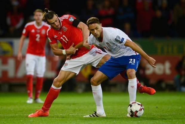 Chuyển nhượng Anh 26/07: Xong tương lai Sanchez ở Arsenal; M.U hốt luôn Bale & Matic? - Bóng Đá