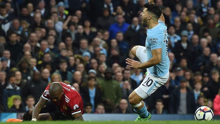Man City mất 'trọng pháo' ở đại chiến Tottenham - Bóng Đá