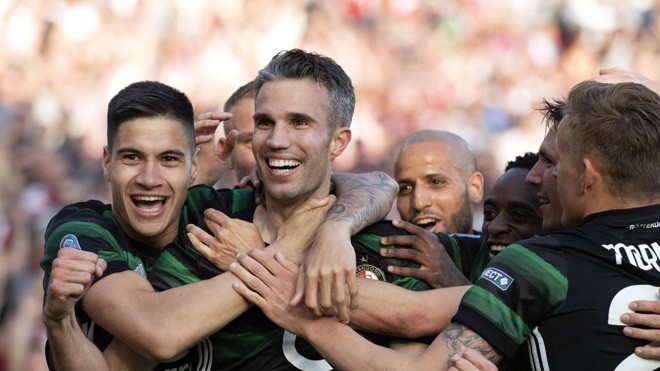 Van Persie ghi bàn ảo diệu giúp Feyenoord vô địch Hà Lan - Bóng Đá
