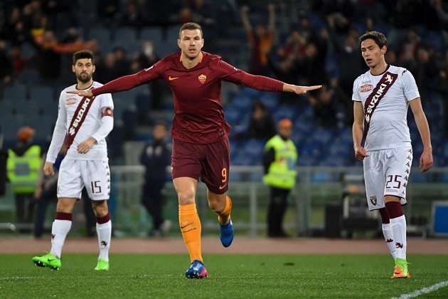 Chùm ảnh: Roma hủy diệt Bologna, cuộc đua Scudetto vẫn chưa ngã ngũ - Bóng Đá