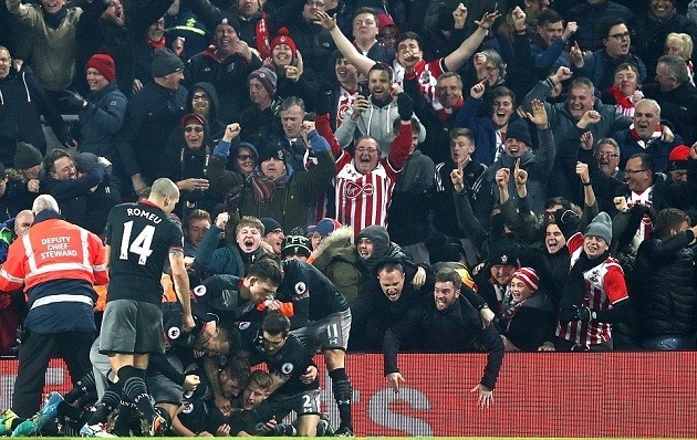 Chelsea tập bài lạ, quyết hạ Man Utd - Bóng Đá