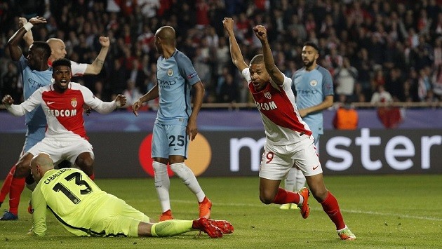 Đá như mơ ngủ, Man City bị Monaco cướp mất vé đi tiếp - Bóng Đá