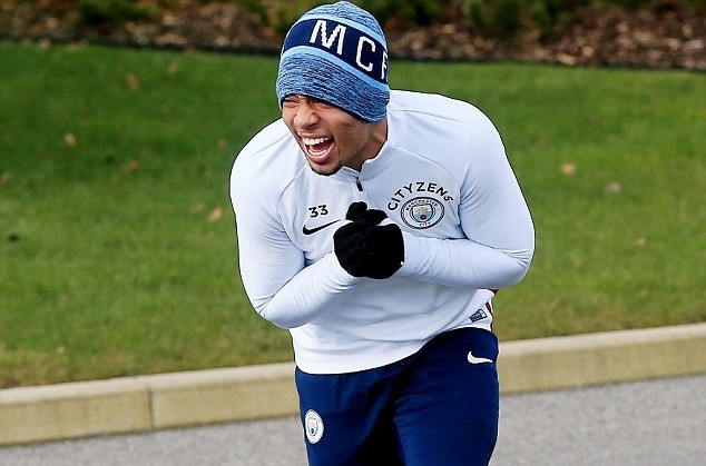 Jesus và Sterling sung sức, sẵn sàng chiến Arsenal - Bóng Đá