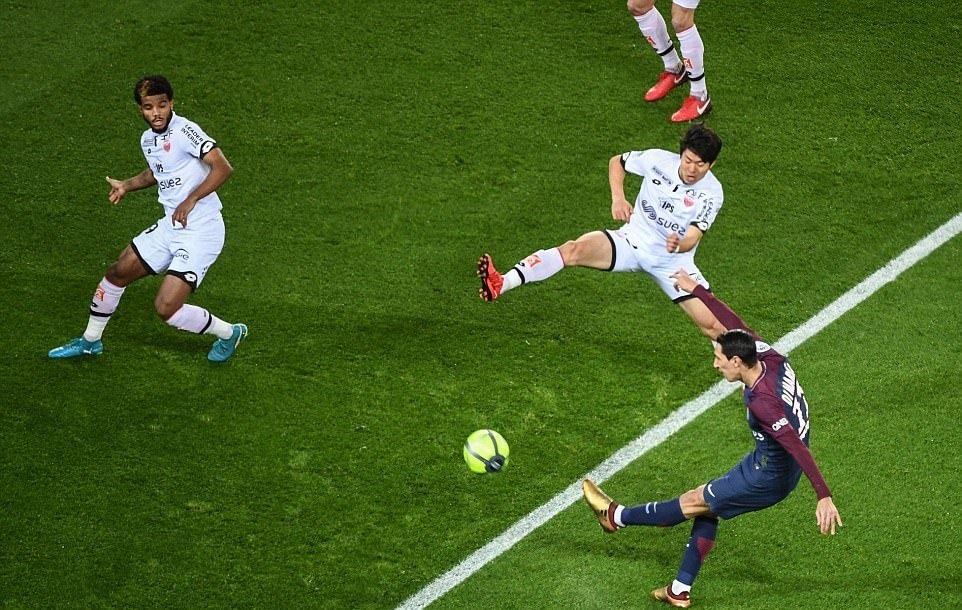 Man City đại thắng trong ngày Laporte có trận ra mắt - Bóng Đá