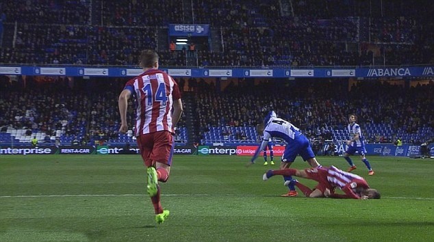 Chùm ảnh: Griezmann lập siêu phẩm, Atletico vẫn cầm chân - Bóng Đá